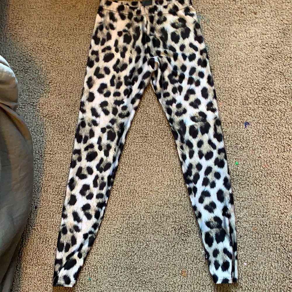 Animal print leggings